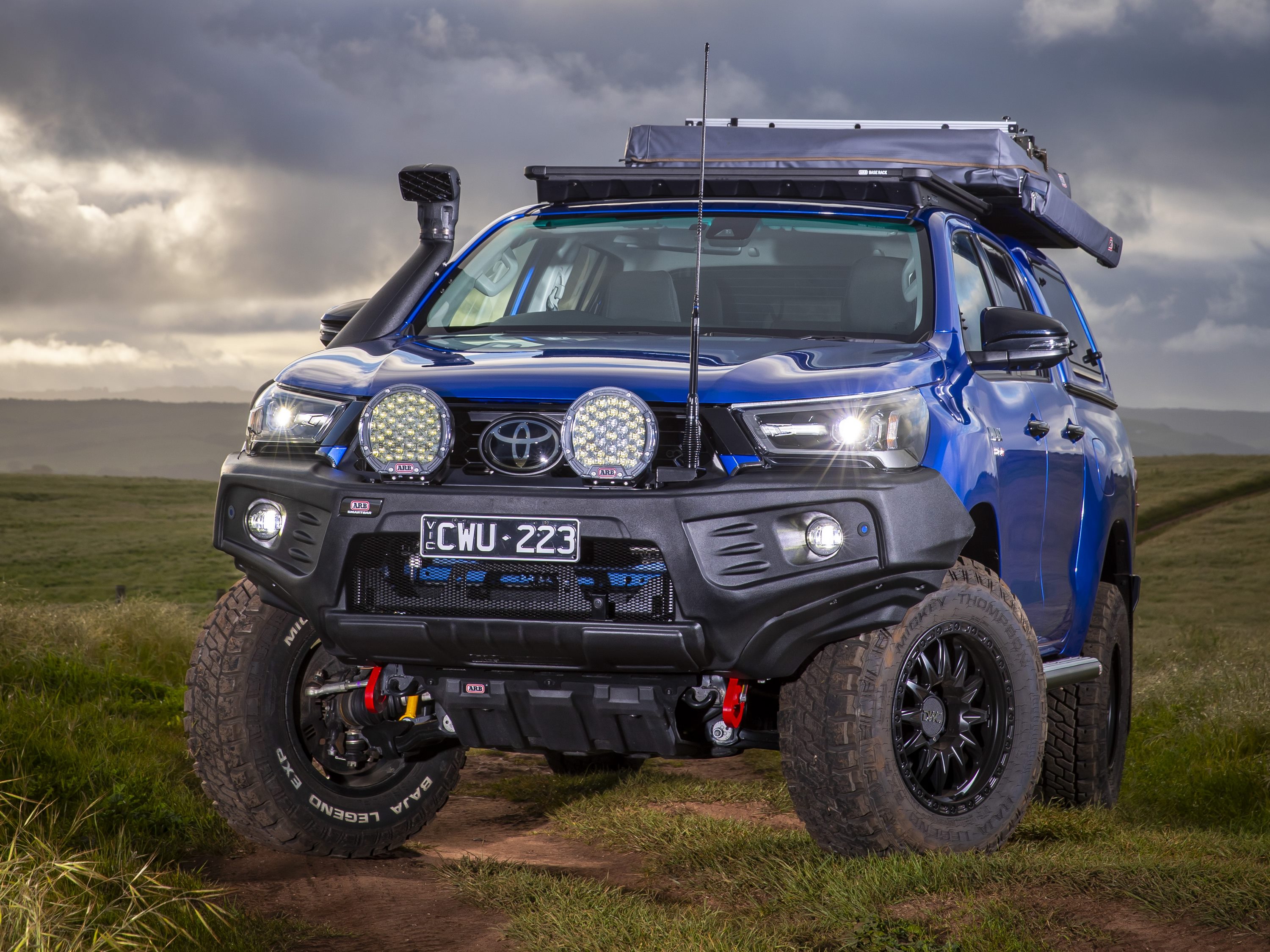 ARB nárazník StealthBar Hilux 16+ bez montážní sady navijáku